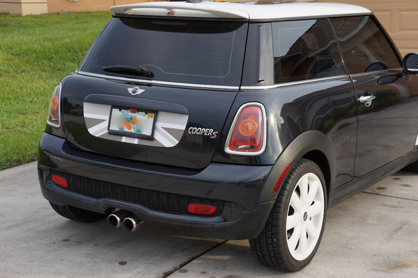 Mini Cooper (2007-2013) R55 R56 Trunk Lid Decal - Exact Fit - Union Jack - Grey / Lt. Grey / White English Flag